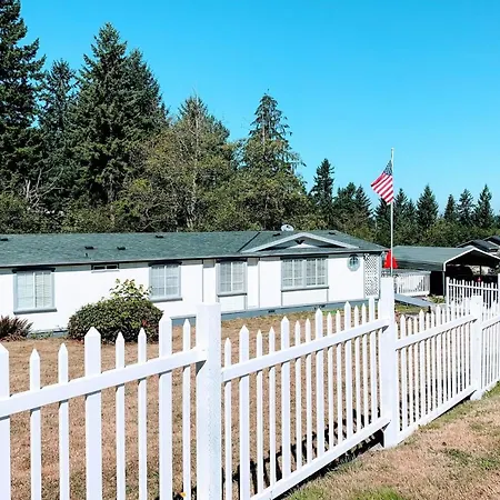 Papa Shaw'S Retreat Villa